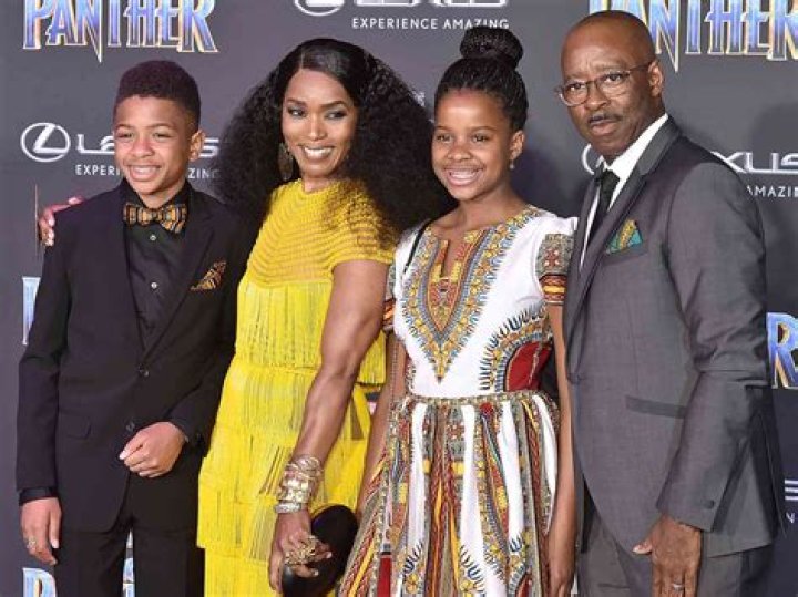 Angela Bassett Bio, Age, Husband, Kids, House, Ethnicity, AHS, Black Panther