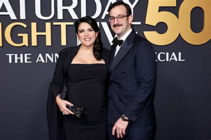 Cecily Strong Bio – Boyfriend, Height, Net Worth, Ethnicity,