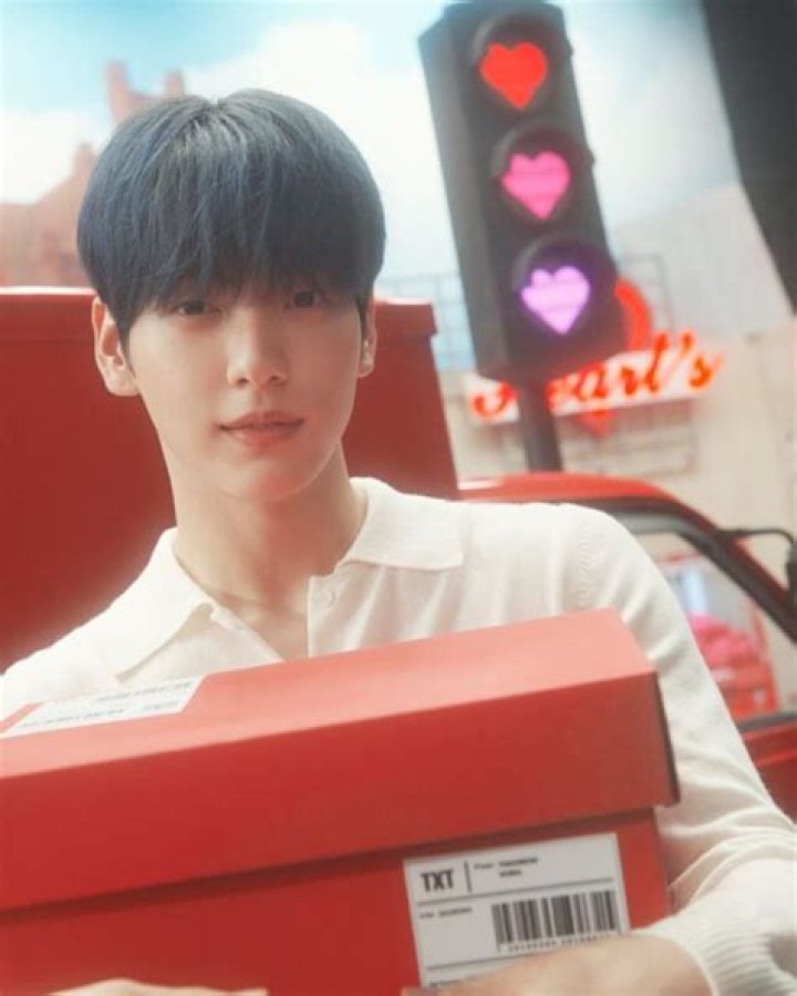 Choi Soobin Bio, Age, Height, Girlfriend, Txt Birthday, Parents, Songs and Net worth