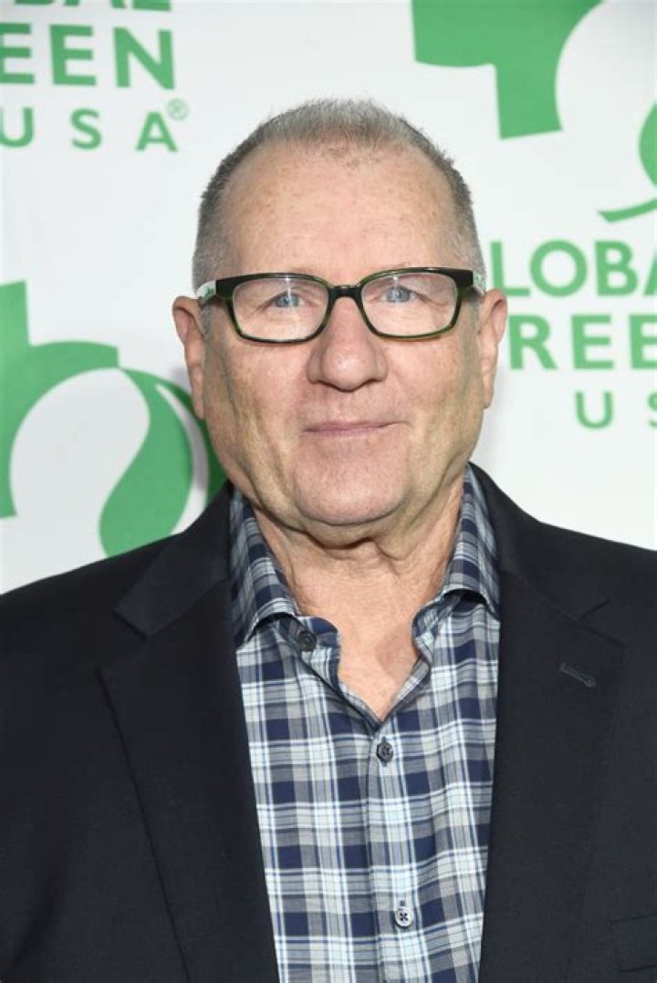 Chris O’Neill Net Worth, Income, Salary, Earnings, Biography