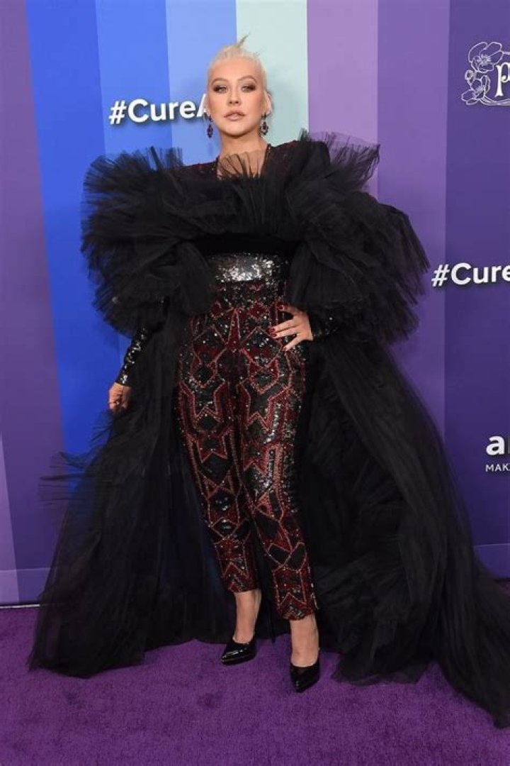 Christina Aguilera’s Height, Weight, Dating History, Body Measurements, Net Worth & More