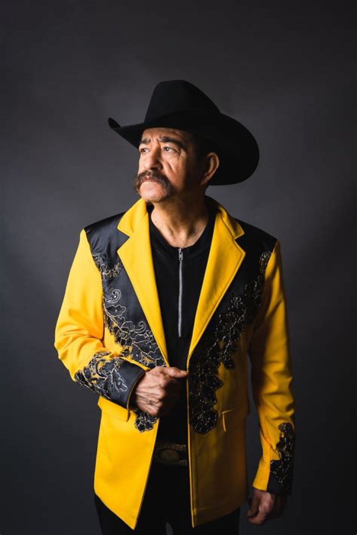 Chuy Chavez Net Worth
