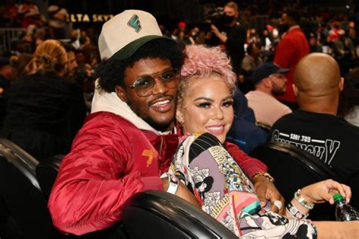 DC Young Fly: Girlfriend, net worth, tattoos, smoking & body facts