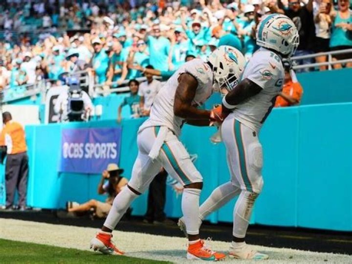 Dolphins WR Tyreek Hill Reacts to OBJ's Touchdown Celebration: 'Fines Incoming!' - SarkariResult