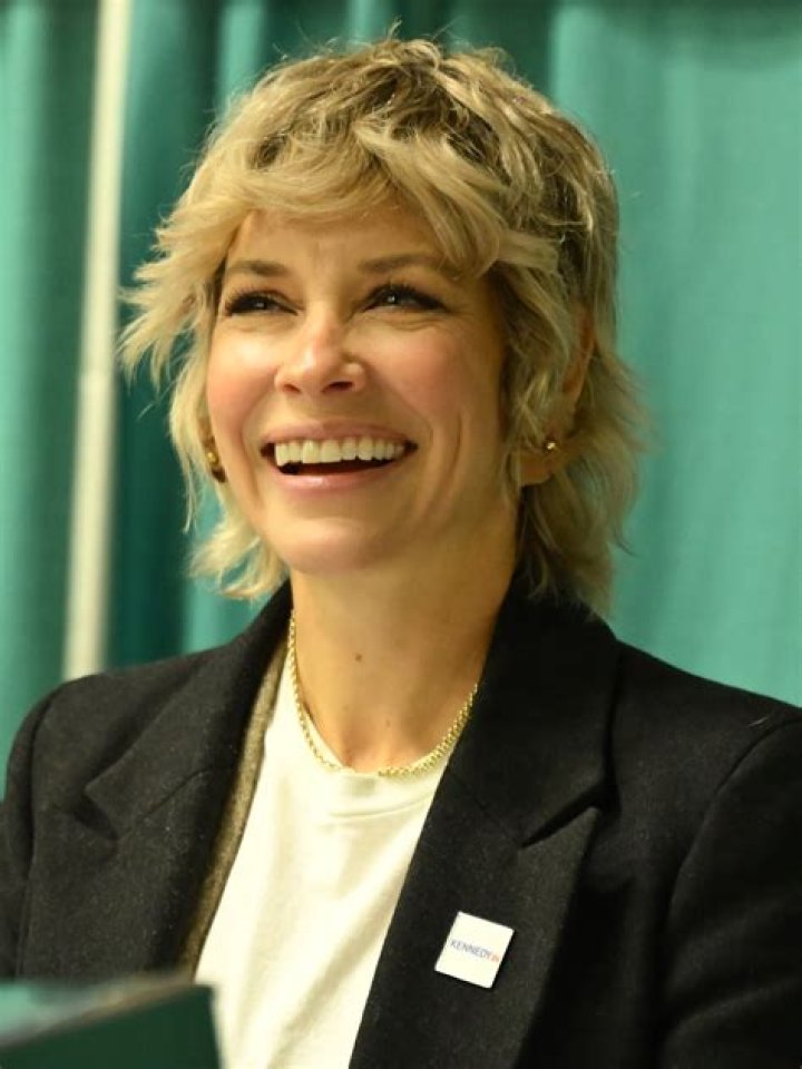 Elizabeth Scopel Net Worth