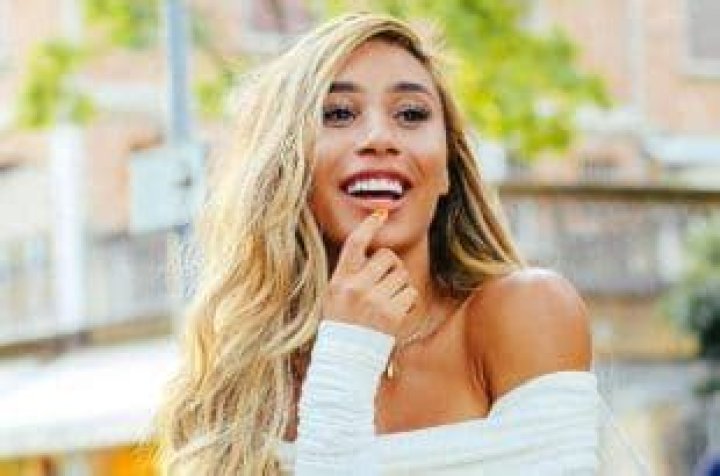 Eva Gutowski (MyLifeAsEva) Net Worth