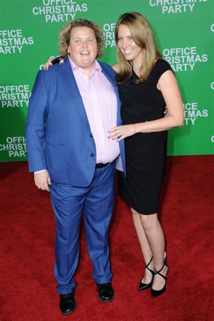 Fortune Feimster: Wife, net worth, tattoos, smoking & body measurements