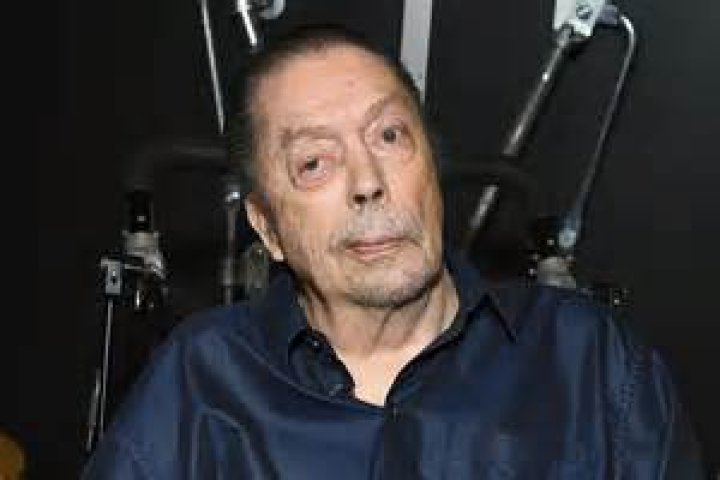 How Is The Actor Doing After The Stroke? What Happened To Tim Curry? - SarkariResult