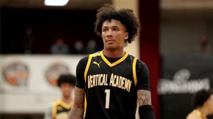 How old is Mikey Williams? Interesting Life Facts About a Young Basketball Player