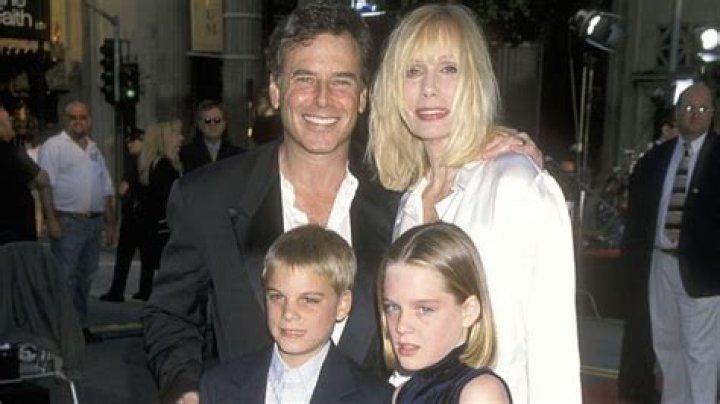 How Old Is Sally Kellerman Daughter Hannah Krane? Here Are Details On The Family