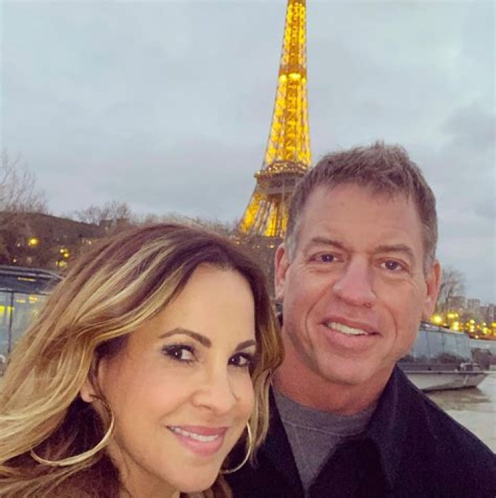 Is Troy Aikman Presently Married? A Look into His Relationship with Catherine 'Capa' Mooty - SarkariResult