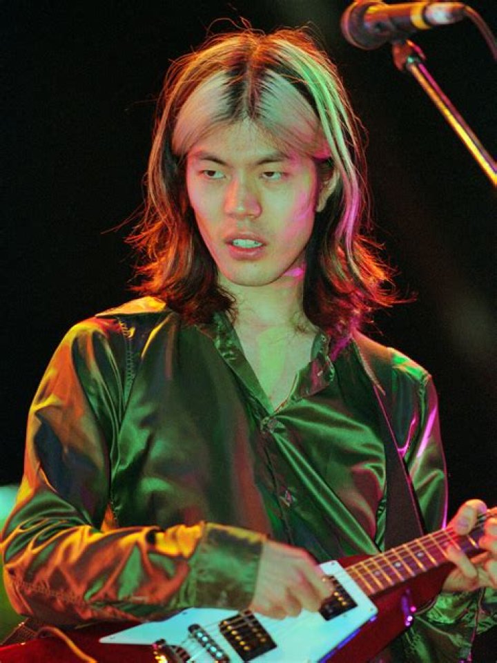 James Iha
