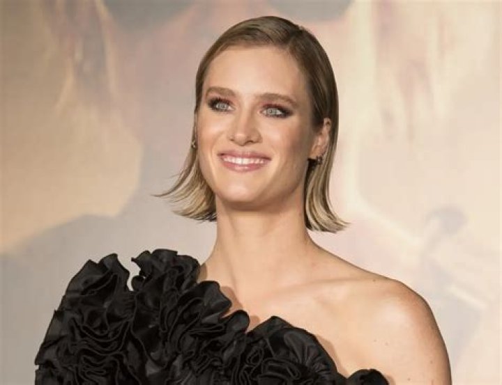 Jenna Davis Net Worth: Details About Movie, Home, Age, Assets, Salary - SarkariResult