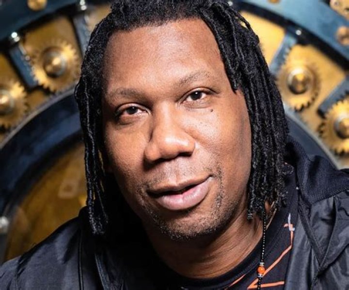 KRS-One Net Worth : Details About Cars, Income, Rapper, Career, Age, Home - SarkariResult
