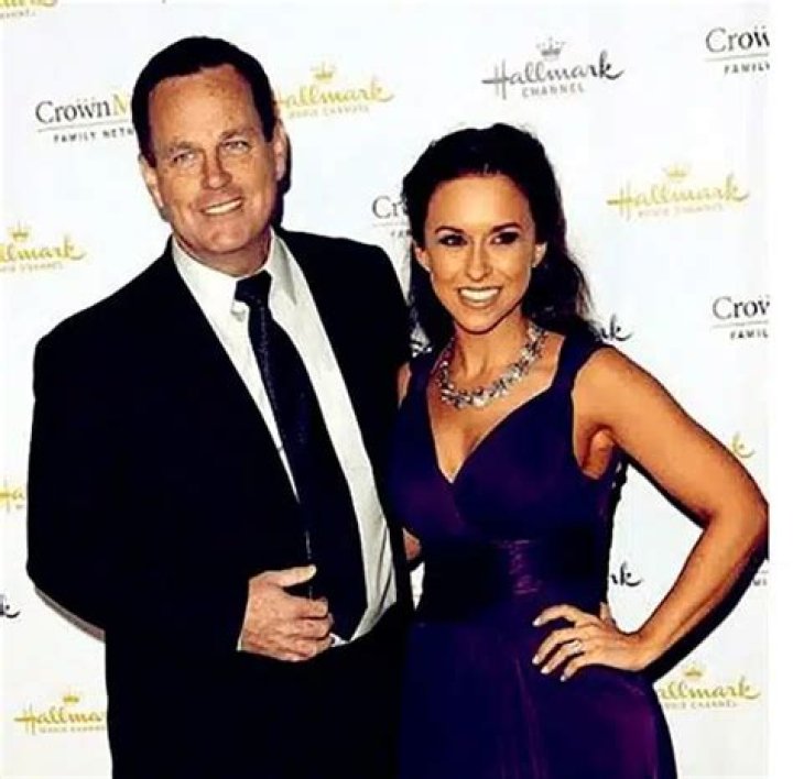 Lacey Chabert: Husband, net worth, tattoos, smoking & body measurements
