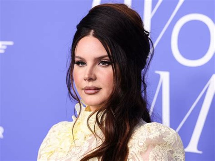 Lana Del Rey’s Net Worth, Biography, Career, Awards, Fact and Life Story