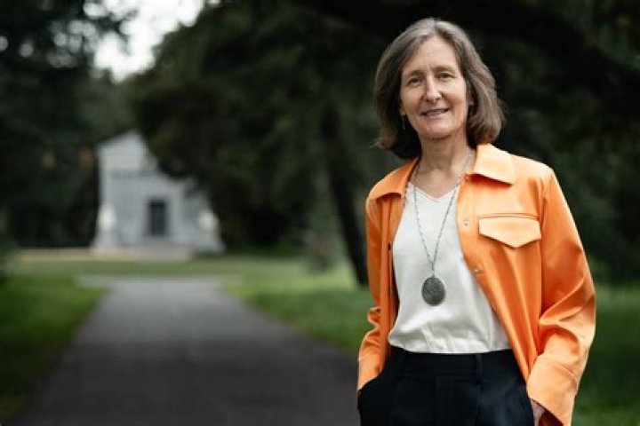 Léonie Thelen Net Worth