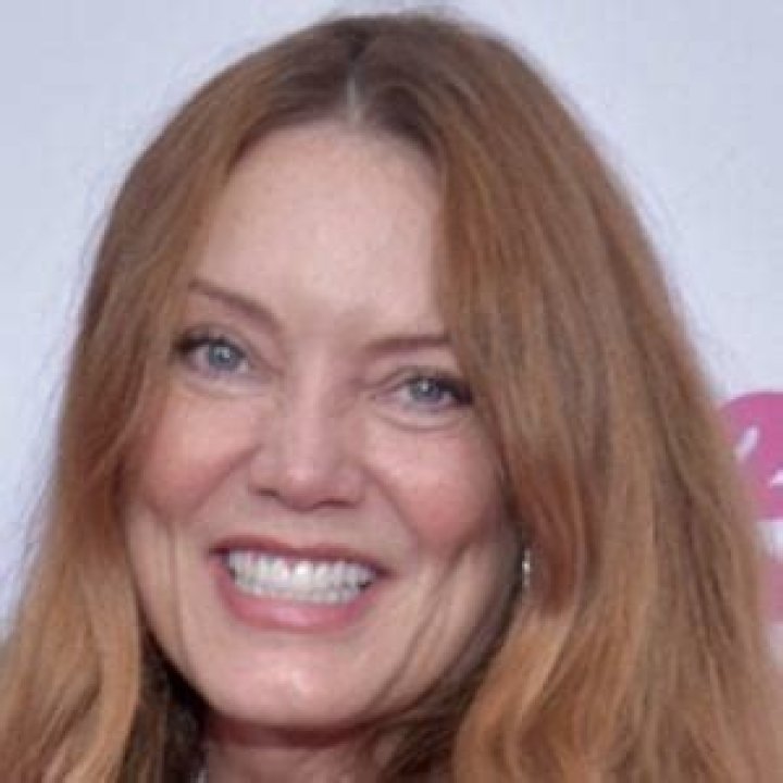 Lori Lively Net Worth