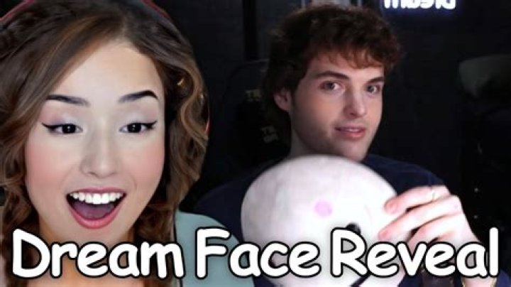 Owtreyalp Official Face Reveal, Girlfriend KawaiiRae And Age Explored
