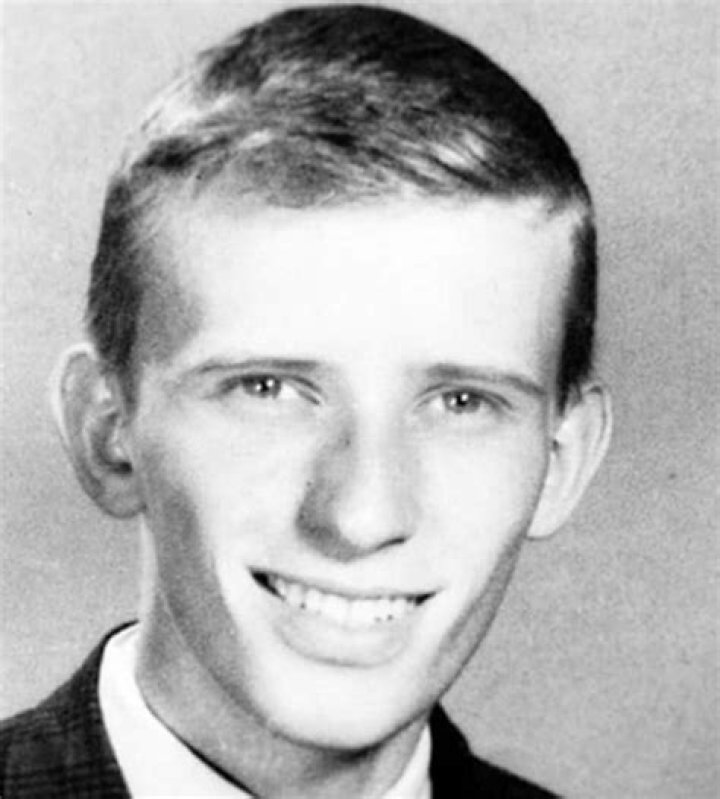 Peter Weller Net Worth