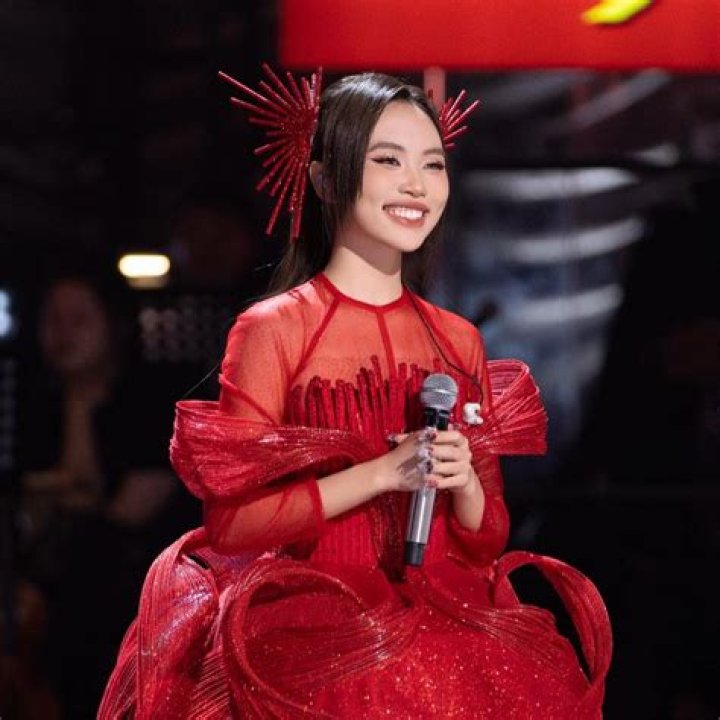 Phuong My Chi Scandal Broke And Video Leaked, Sparks Outrage Online - SarkariResult