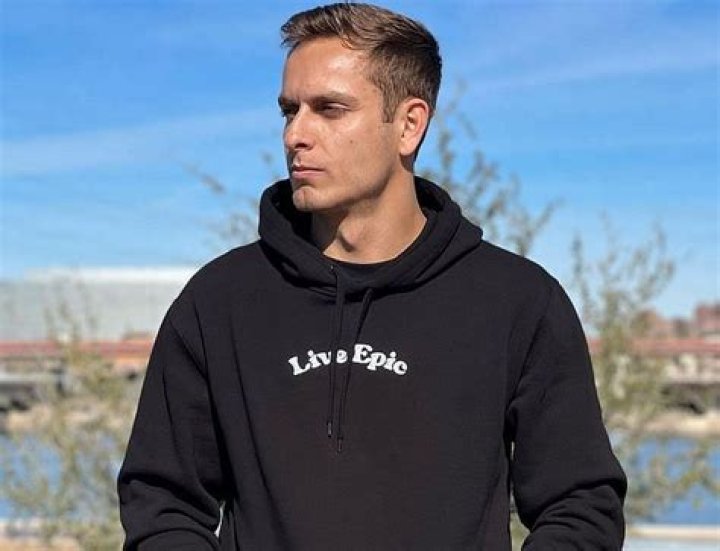 Randy Gonzalez Net Worth, Salary, Wife, Family, Death, Children, Height, Weight, Religion & Biography
