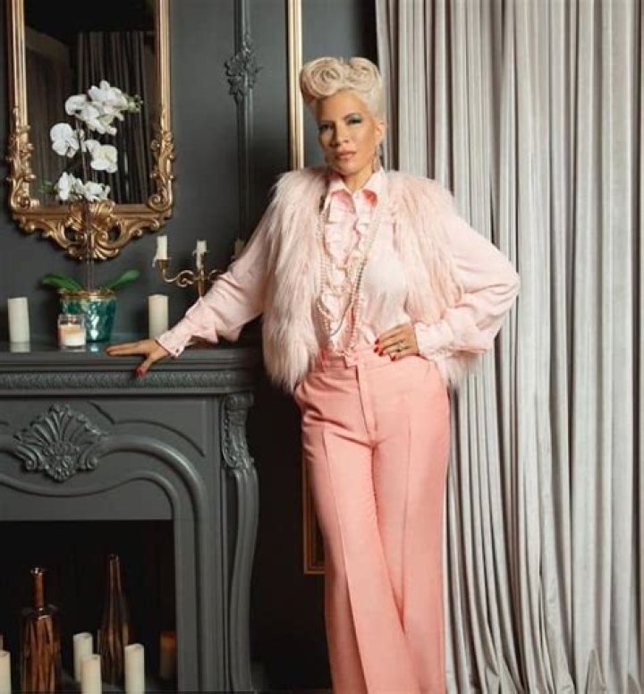 Rebecca Crews Net Worth