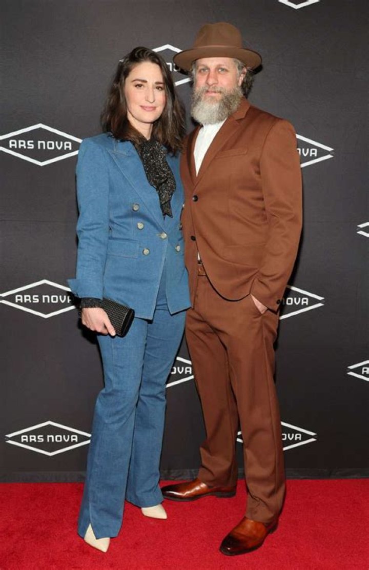 Sara Bareilles: Single, net worth, tattoos, smoking & body measurements