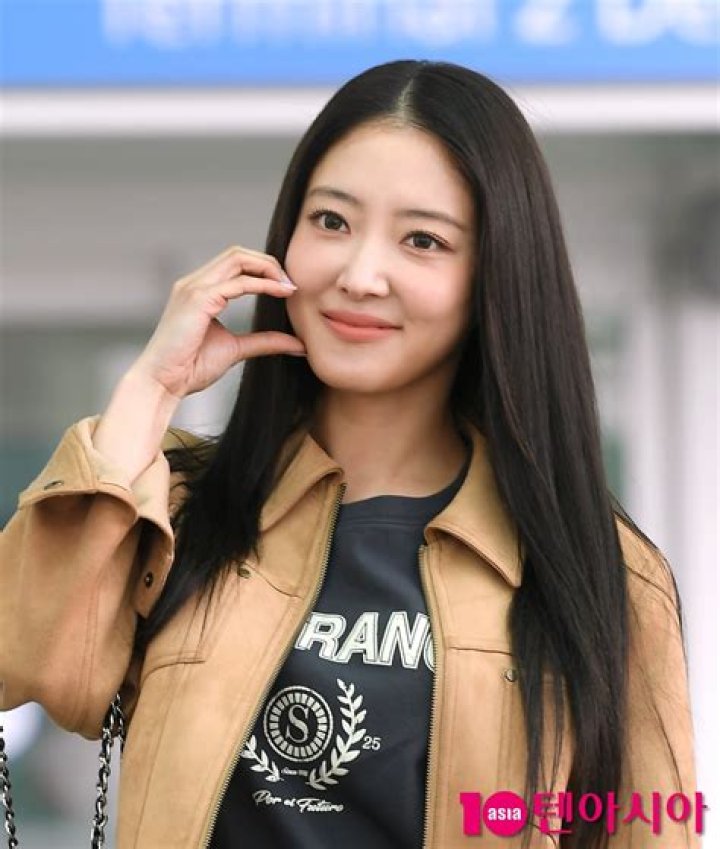 Se Young Lee Net Worth