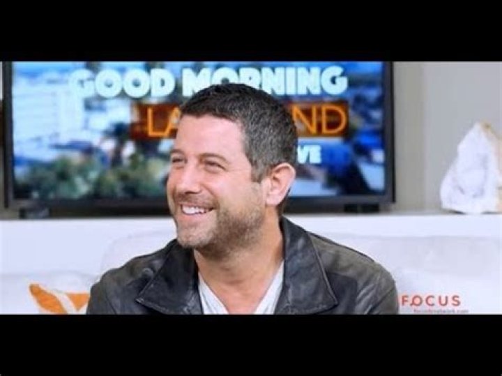 Sébastien Izambard Net Worth