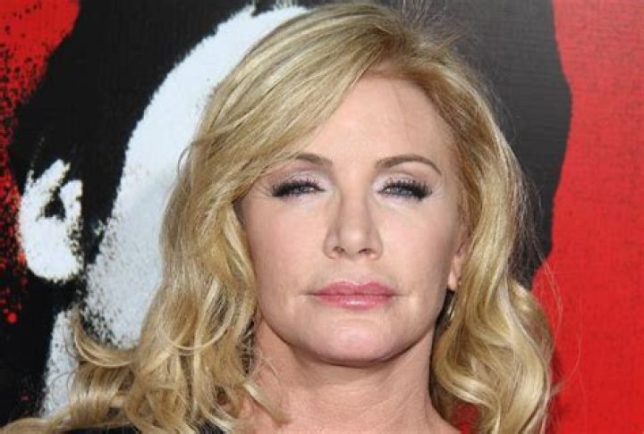 Shannon Tweed Height, Weight, Measurements, Bra Size, Shoe Size