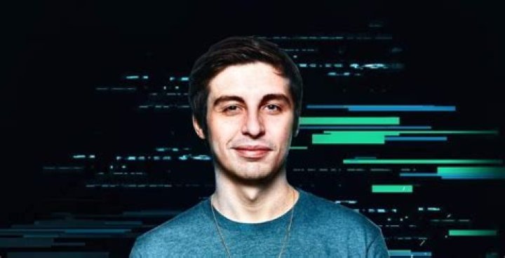 Shroud Height, Weight, Body Measurements, Shoe Size
