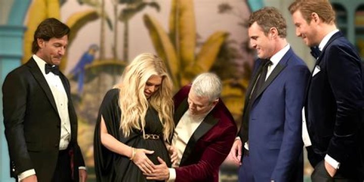 Stephen Amell Net Worth