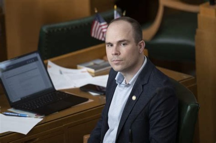 Stuart Bowman Net Worth