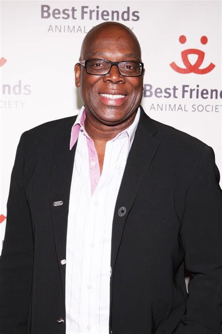 Thom Barry Net Worth