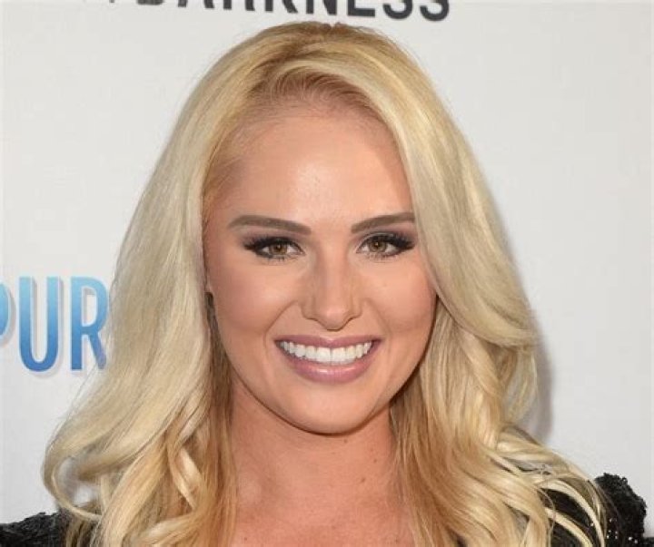 Tomi Lahren’s Bio, Height, Weight, Body Measurements, Net Worth & More