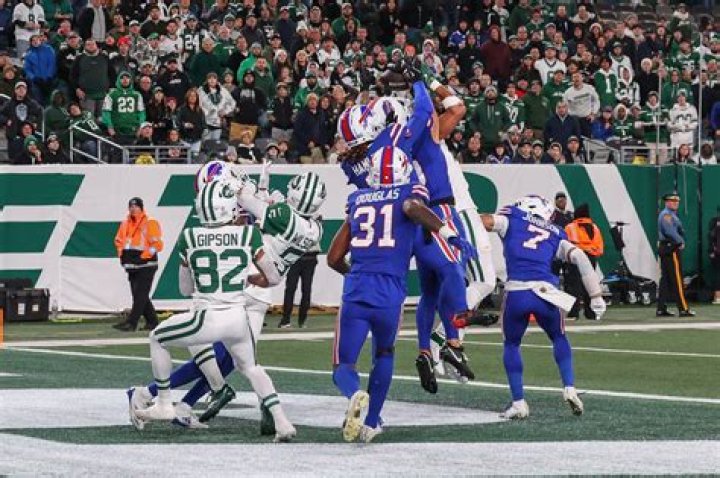 Tony Adams Injury News: New York Jets Safety Hurt Against Buffalo Bills - SarkariResult