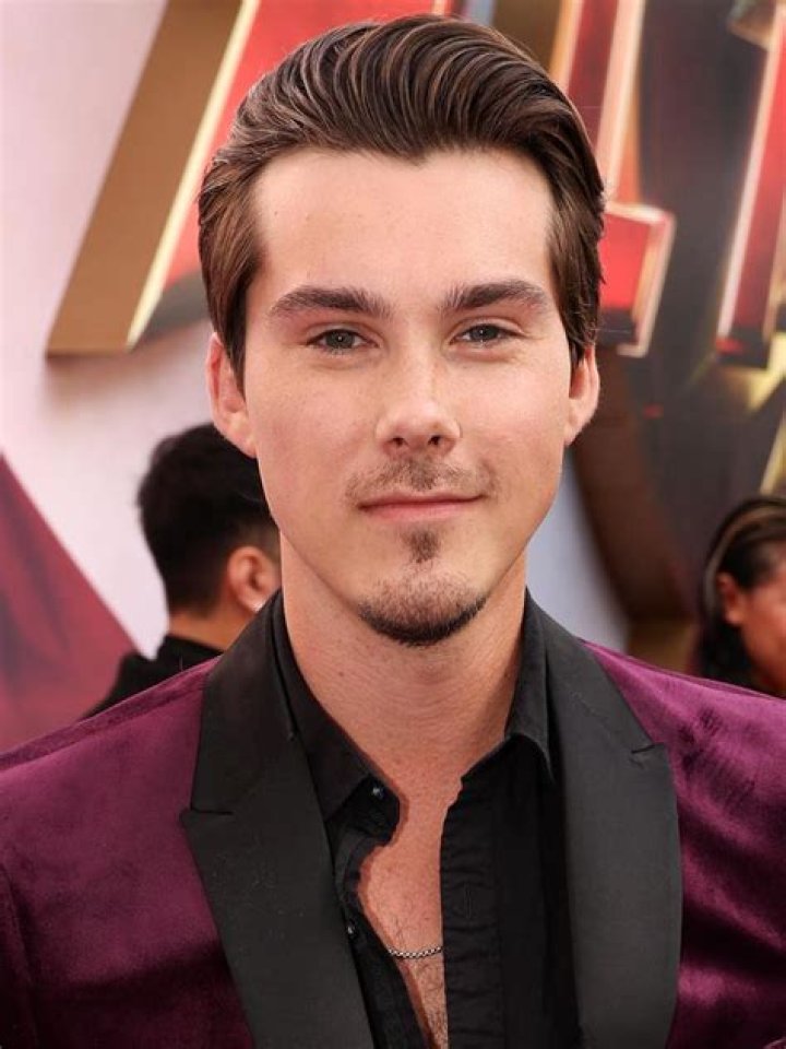 Zack Shada Net Worth